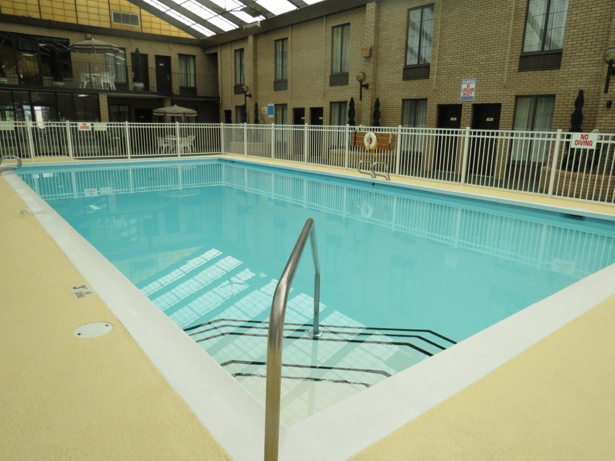 Gold Vault Inn Radcliff Exterior foto